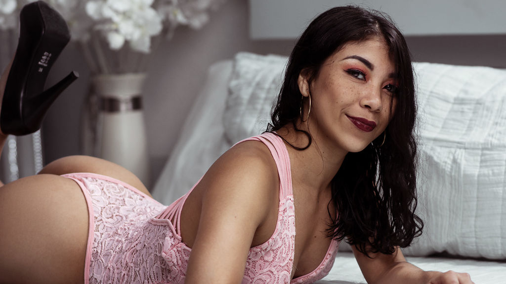  online at GirlsOfJasmin