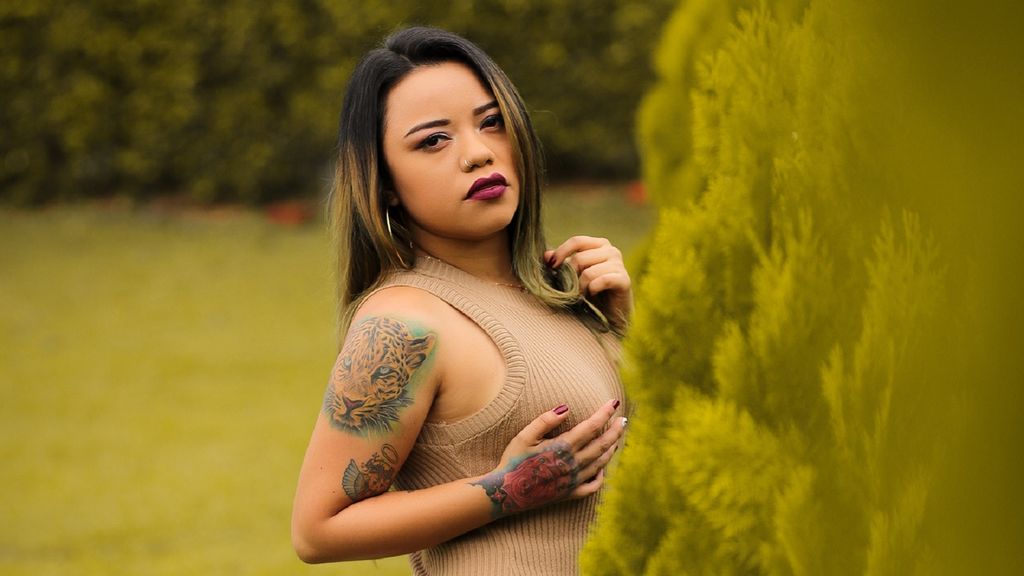  online at GirlsOfJasmin